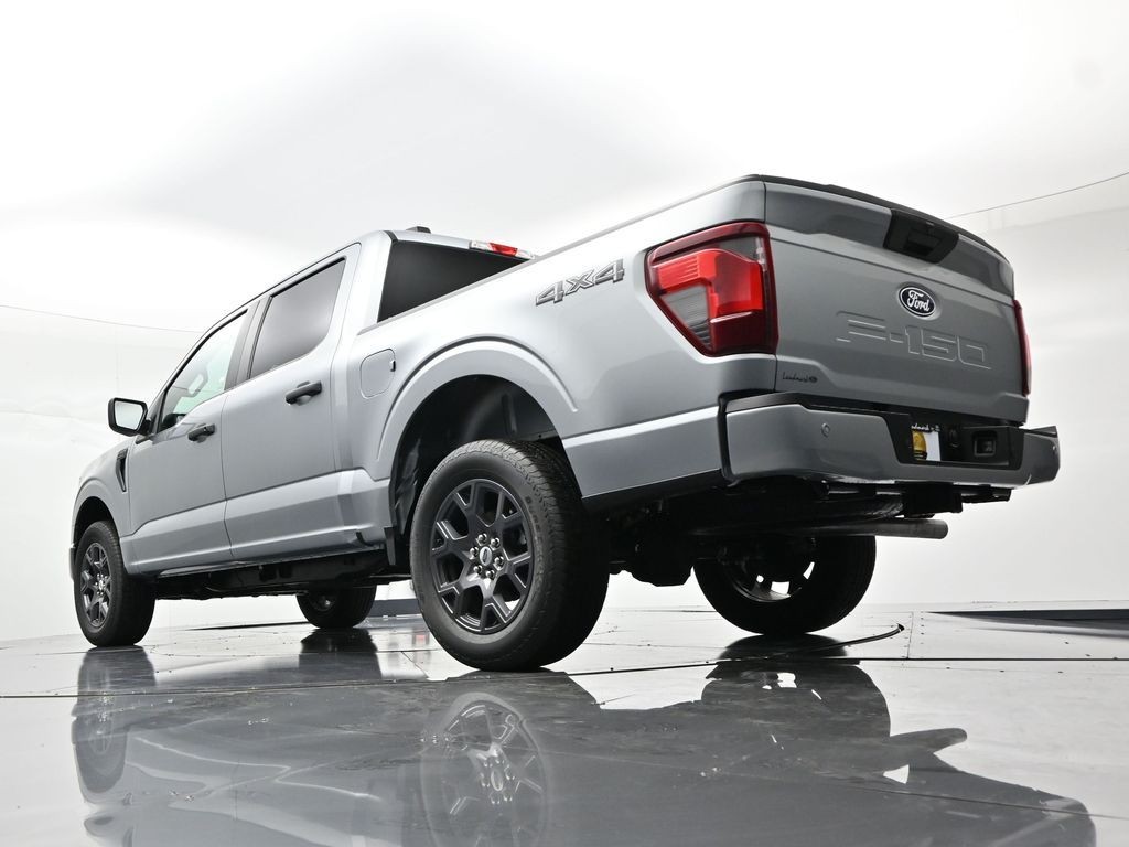 Ford F-150 Vehicle Full-screen Gallery Image 27