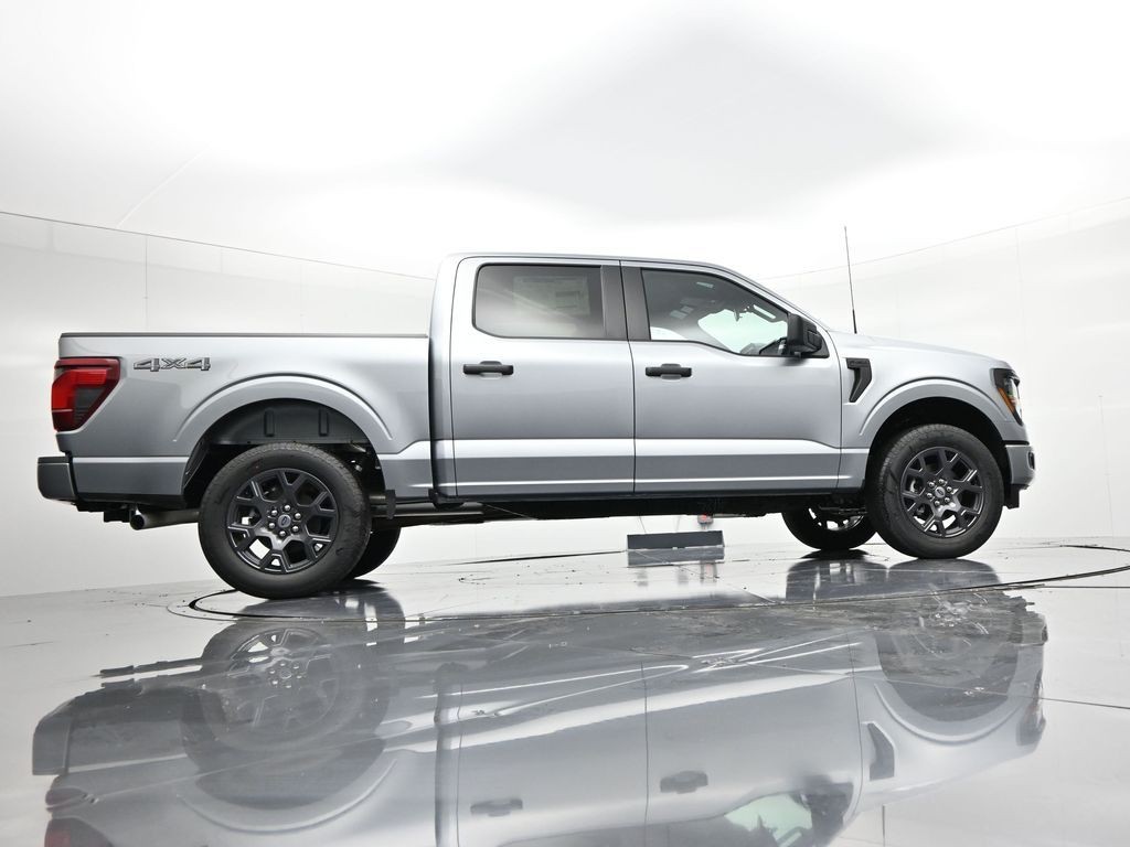 Ford F-150 Vehicle Full-screen Gallery Image 30