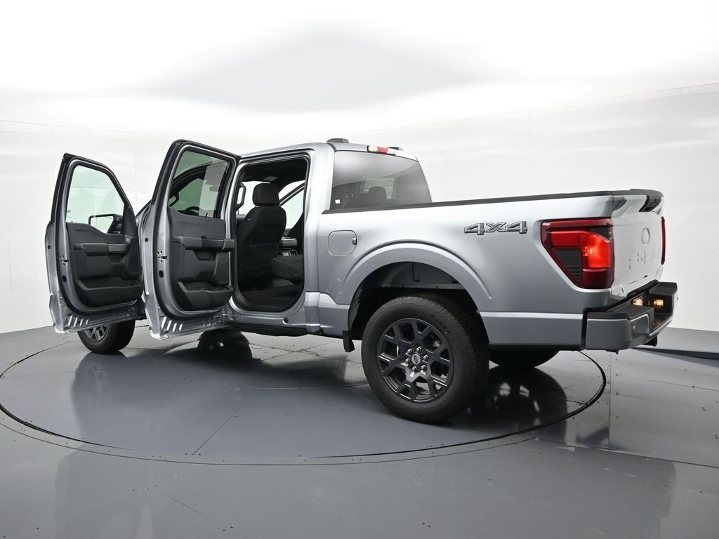 Ford F-150 Vehicle Full-screen Gallery Image 32