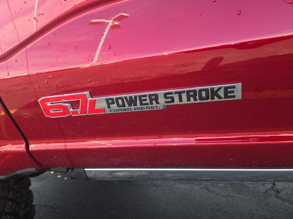 Ford Super Duty F-350 SRW Vehicle Full-screen Gallery Image 5