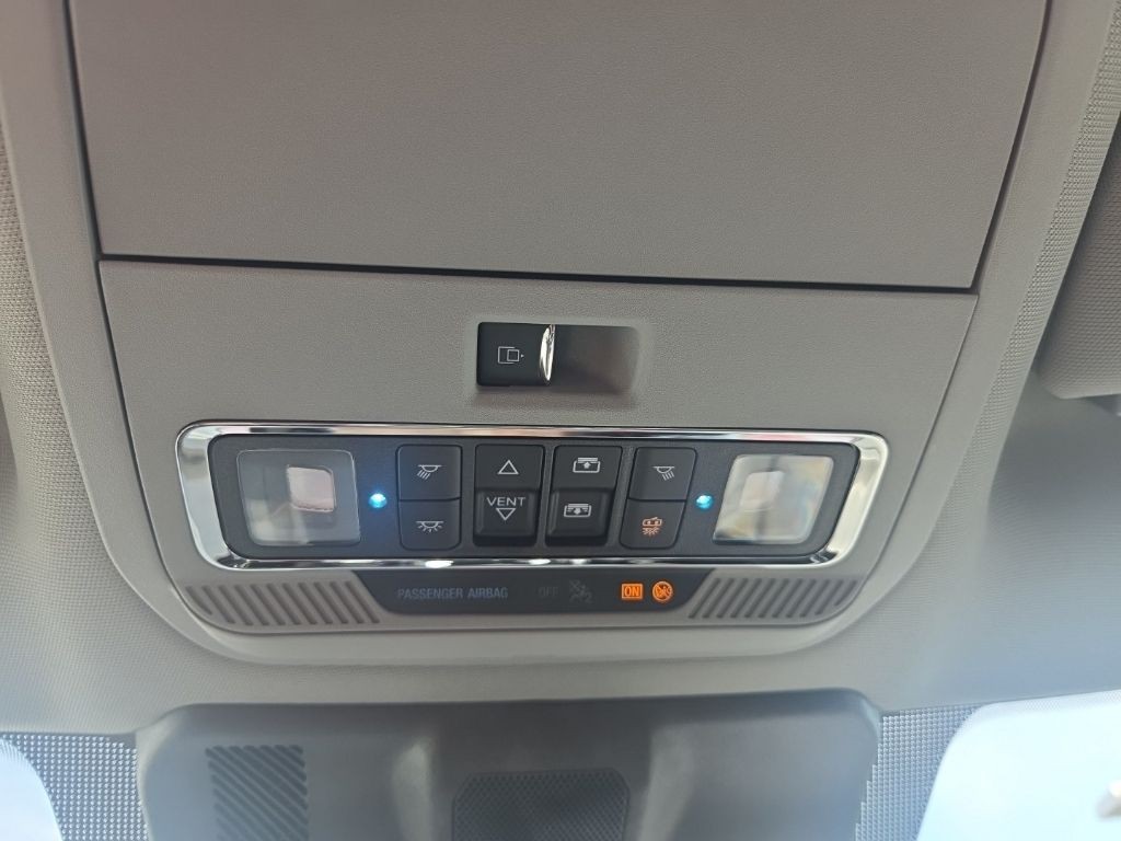 Ford Super Duty F-350 SRW Vehicle Full-screen Gallery Image 22