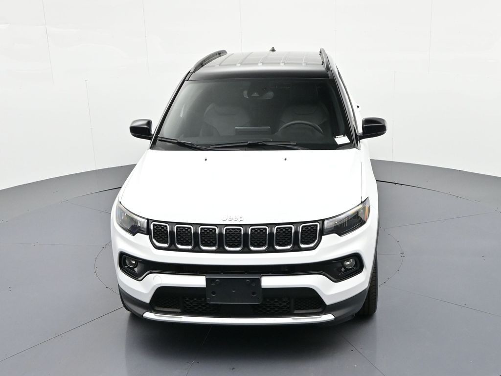 Jeep Compass Vehicle Full-screen Gallery Image 21