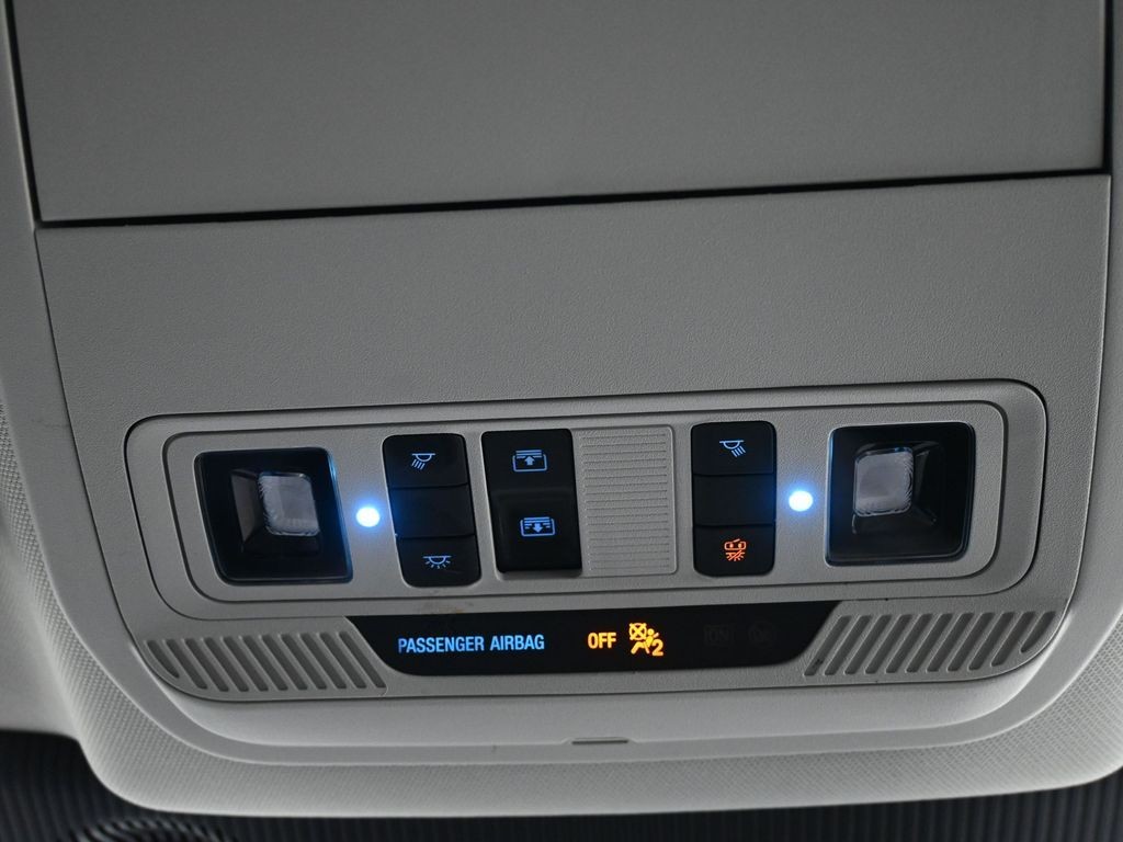 Ford Explorer Vehicle Full-screen Gallery Image 13