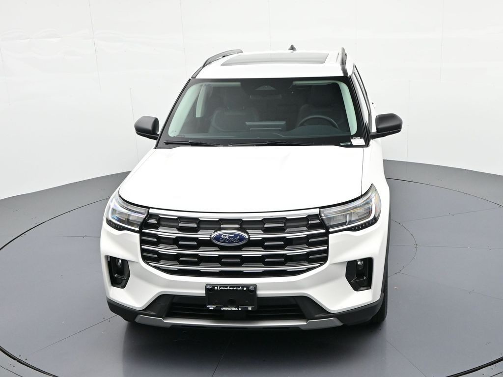 Ford Explorer Vehicle Full-screen Gallery Image 23