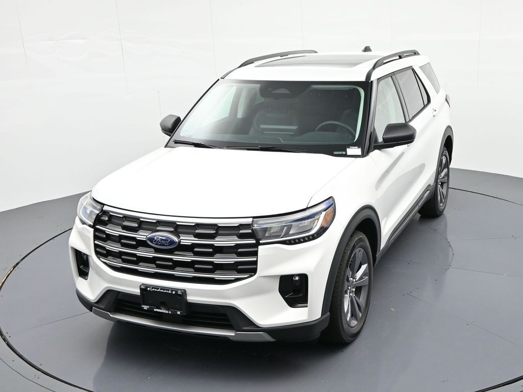 Ford Explorer Vehicle Full-screen Gallery Image 24
