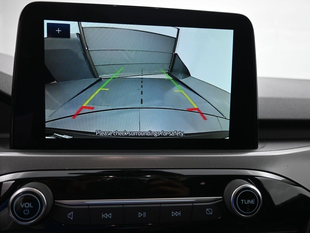 Ford Escape Vehicle Full-screen Gallery Image 11