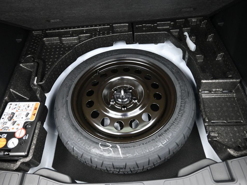 Ford Escape Vehicle Full-screen Gallery Image 21