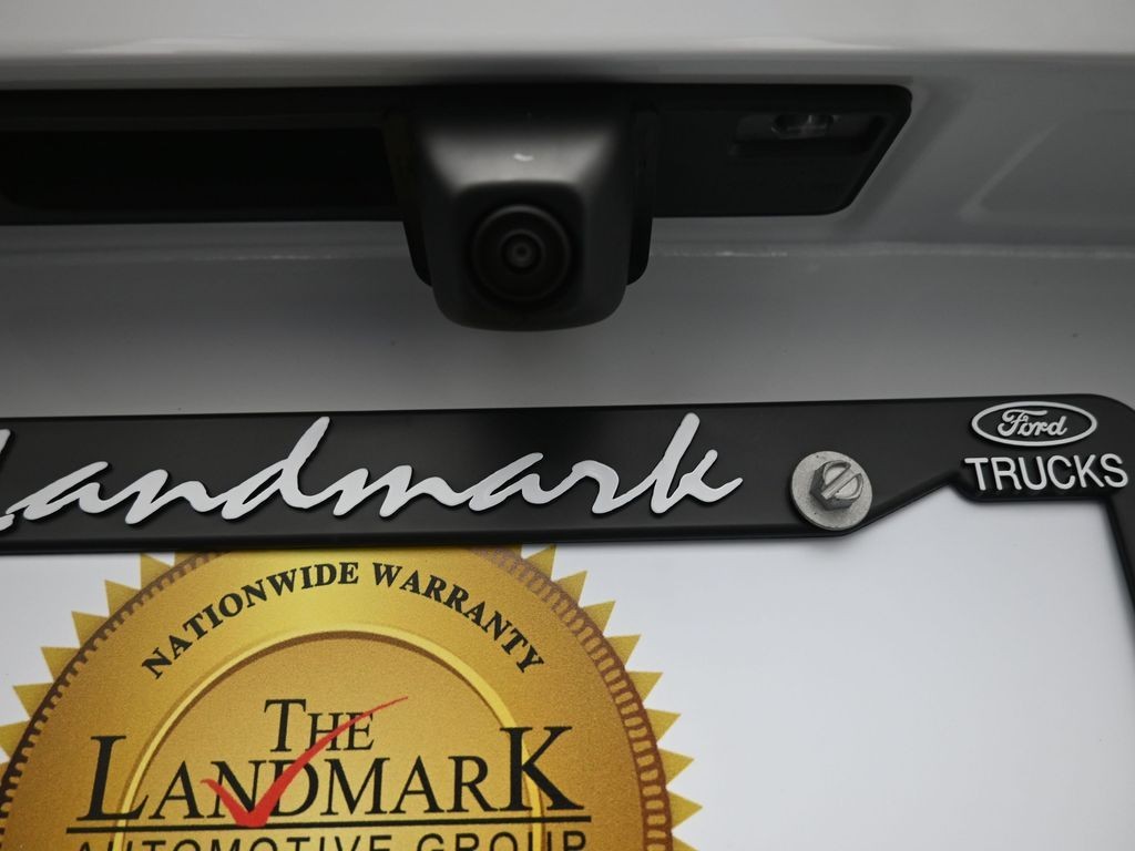 Ford Escape Vehicle Full-screen Gallery Image 22