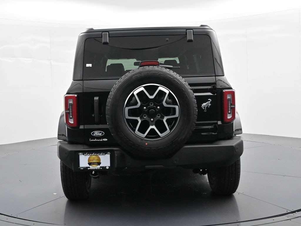 Ford Bronco Vehicle Full-screen Gallery Image 7