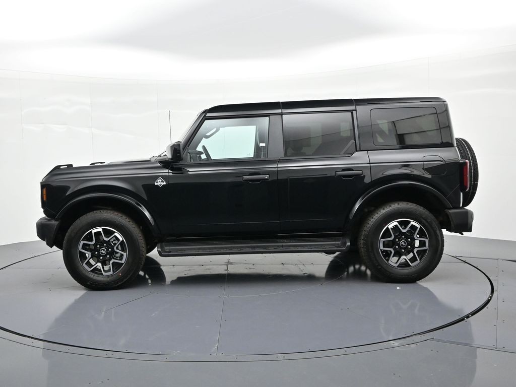 Ford Bronco Vehicle Full-screen Gallery Image 9
