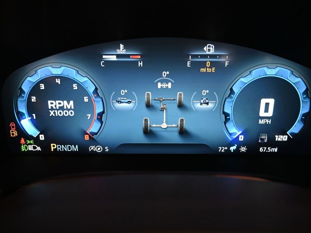 Ford Bronco Vehicle Full-screen Gallery Image 10