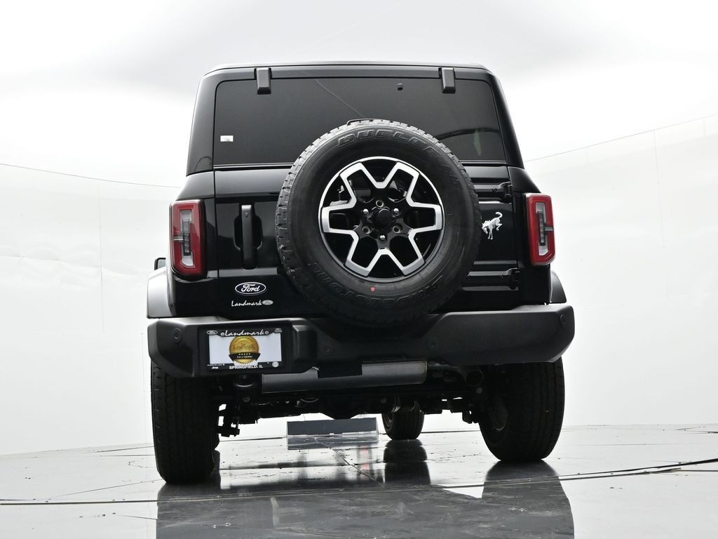 Ford Bronco Vehicle Full-screen Gallery Image 24