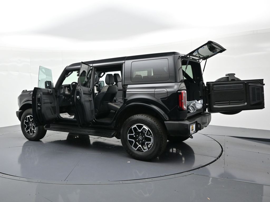 Ford Bronco Vehicle Full-screen Gallery Image 28