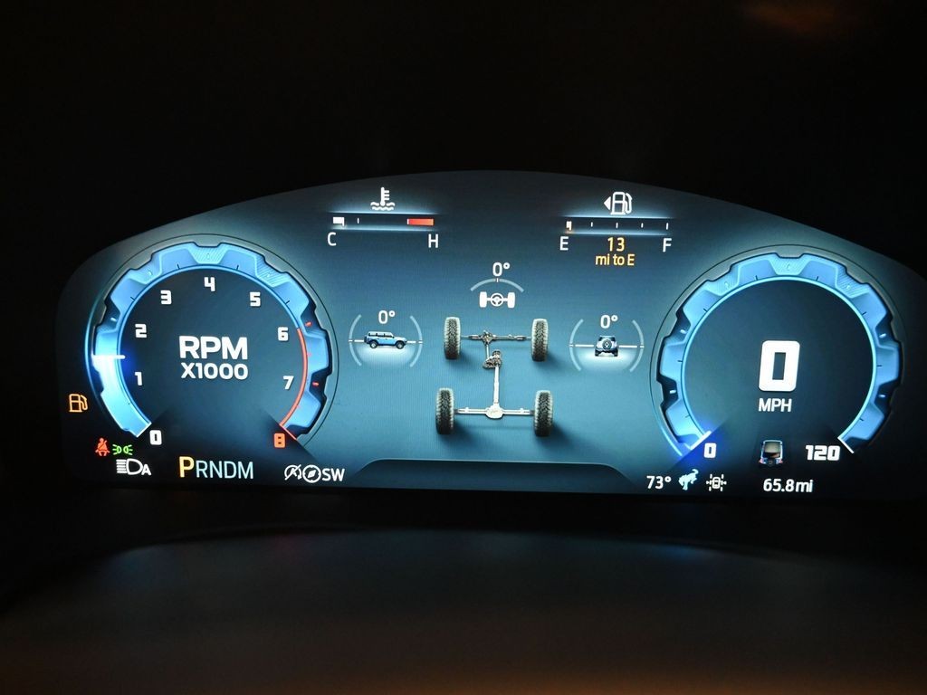 Ford Bronco Vehicle Full-screen Gallery Image 10