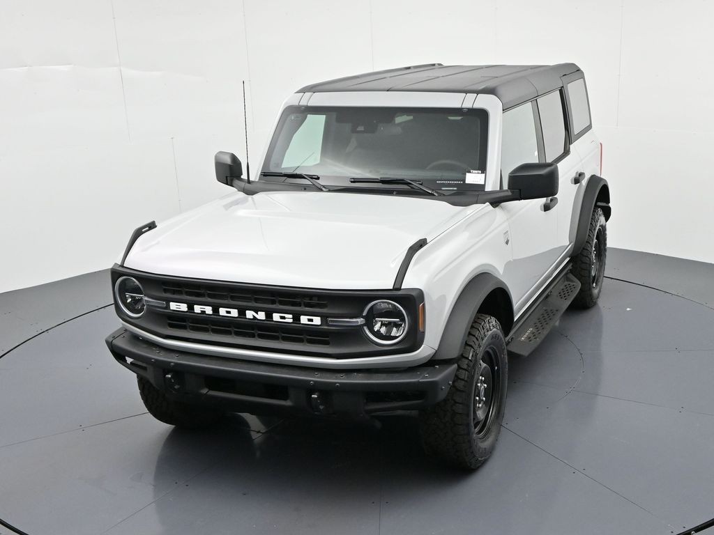 Ford Bronco Vehicle Full-screen Gallery Image 24