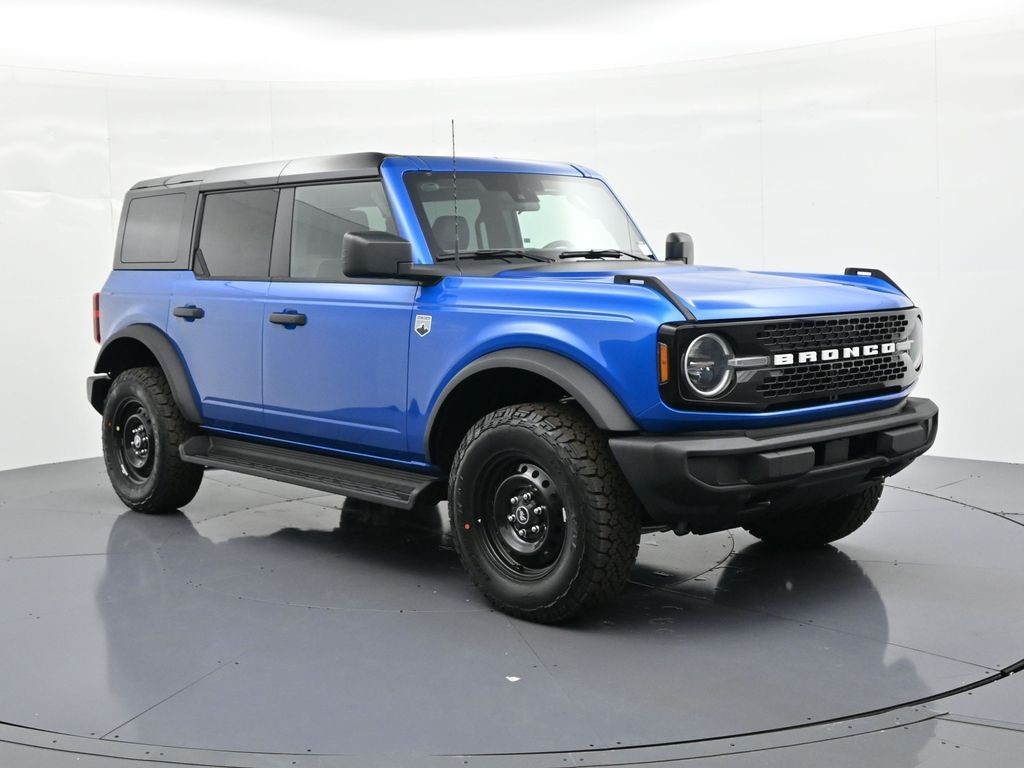 Ford Bronco Vehicle Full-screen Gallery Image 4