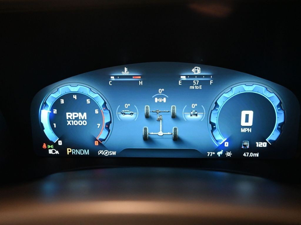 Ford Bronco Vehicle Full-screen Gallery Image 10