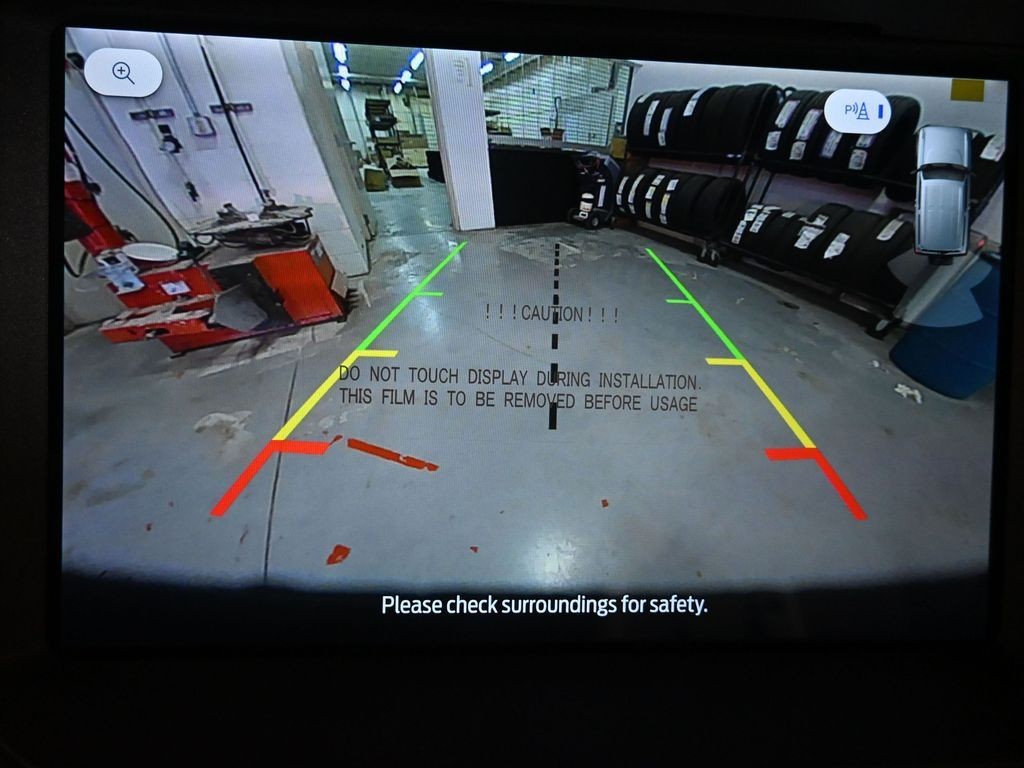 Ford Bronco Vehicle Full-screen Gallery Image 12