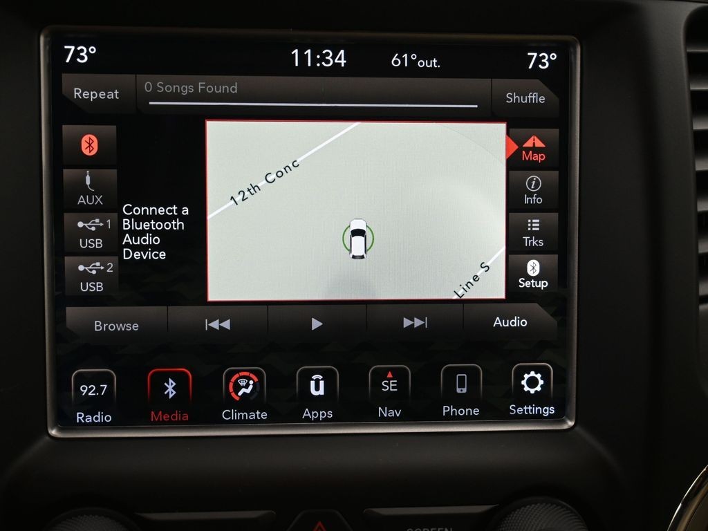 Jeep Grand Cherokee Vehicle Full-screen Gallery Image 11