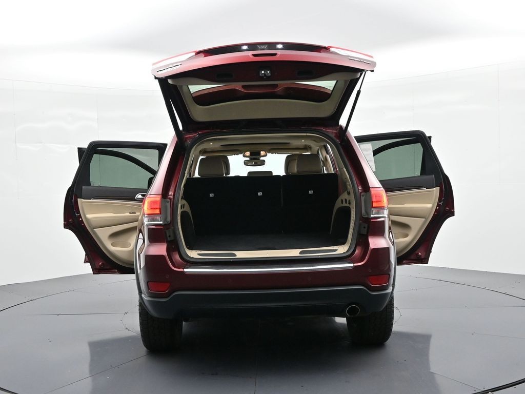 Jeep Grand Cherokee Vehicle Full-screen Gallery Image 35