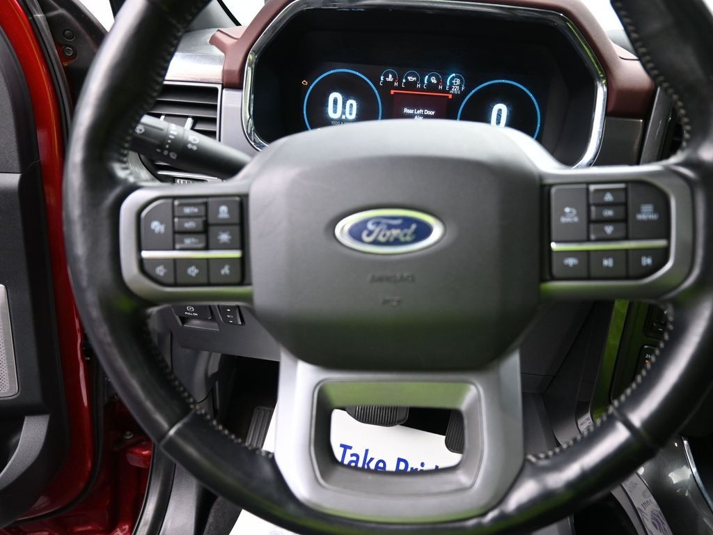 Ford F-150 Vehicle Full-screen Gallery Image 14