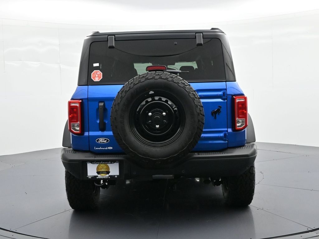 Ford Bronco Vehicle Full-screen Gallery Image 7