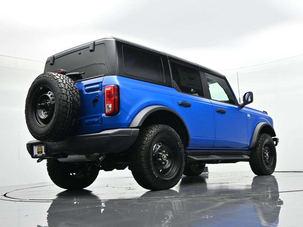 Ford Bronco Vehicle Full-screen Gallery Image 29