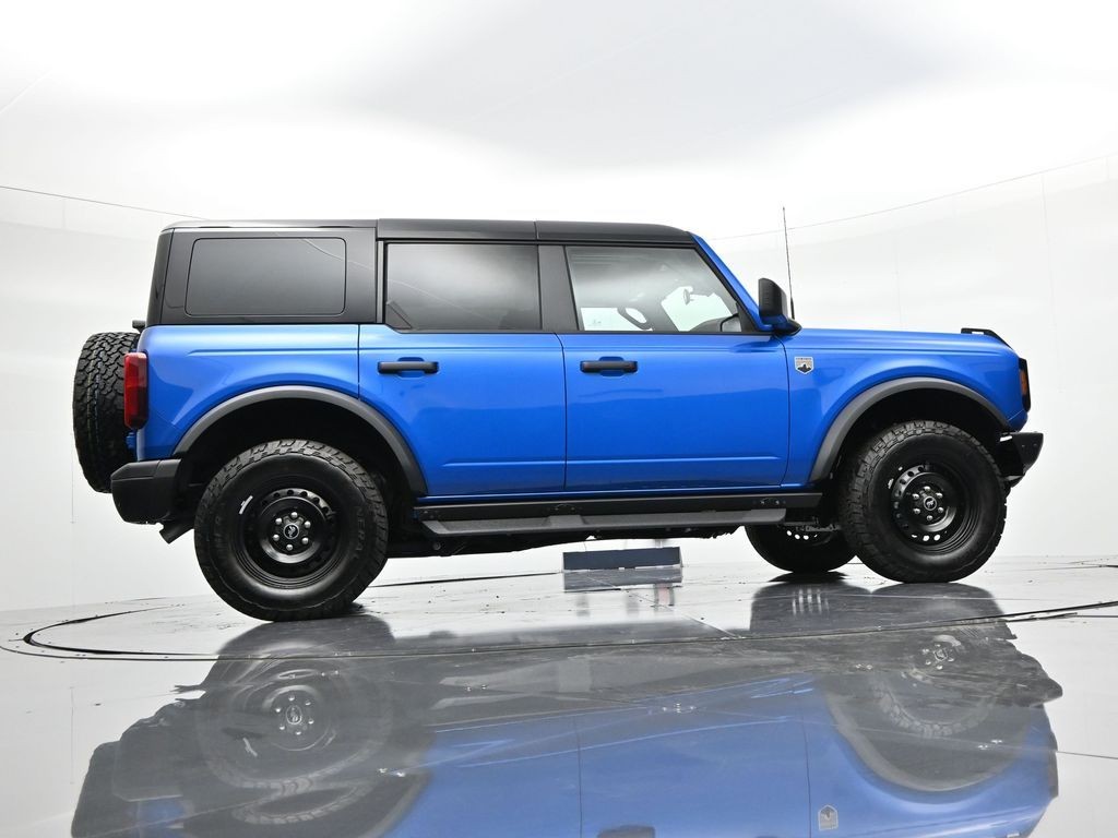 Ford Bronco Vehicle Full-screen Gallery Image 30