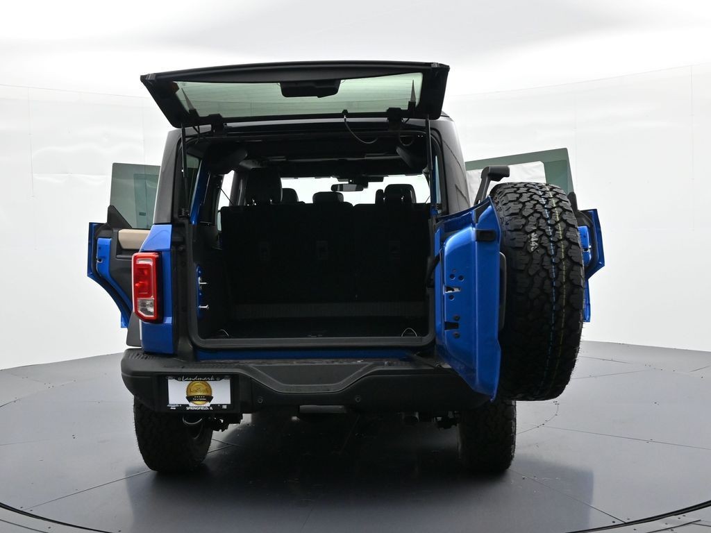 Ford Bronco Vehicle Full-screen Gallery Image 34