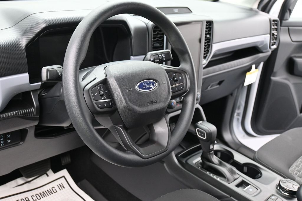 Ford Ranger Vehicle Full-screen Gallery Image 15