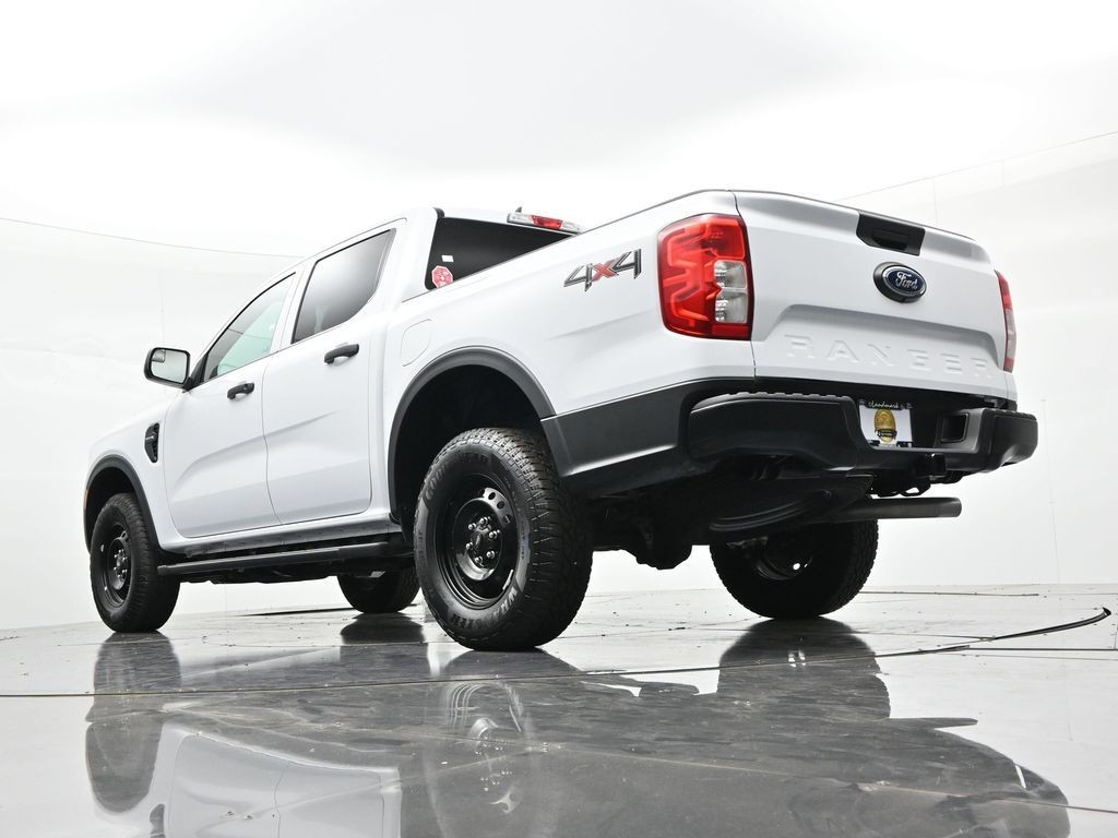 Ford Ranger Vehicle Full-screen Gallery Image 20