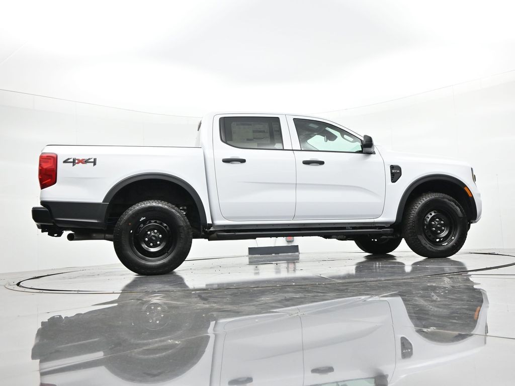 Ford Ranger Vehicle Full-screen Gallery Image 23