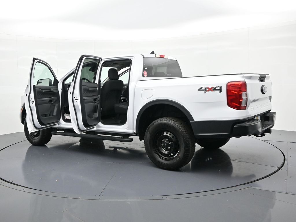 Ford Ranger Vehicle Full-screen Gallery Image 25