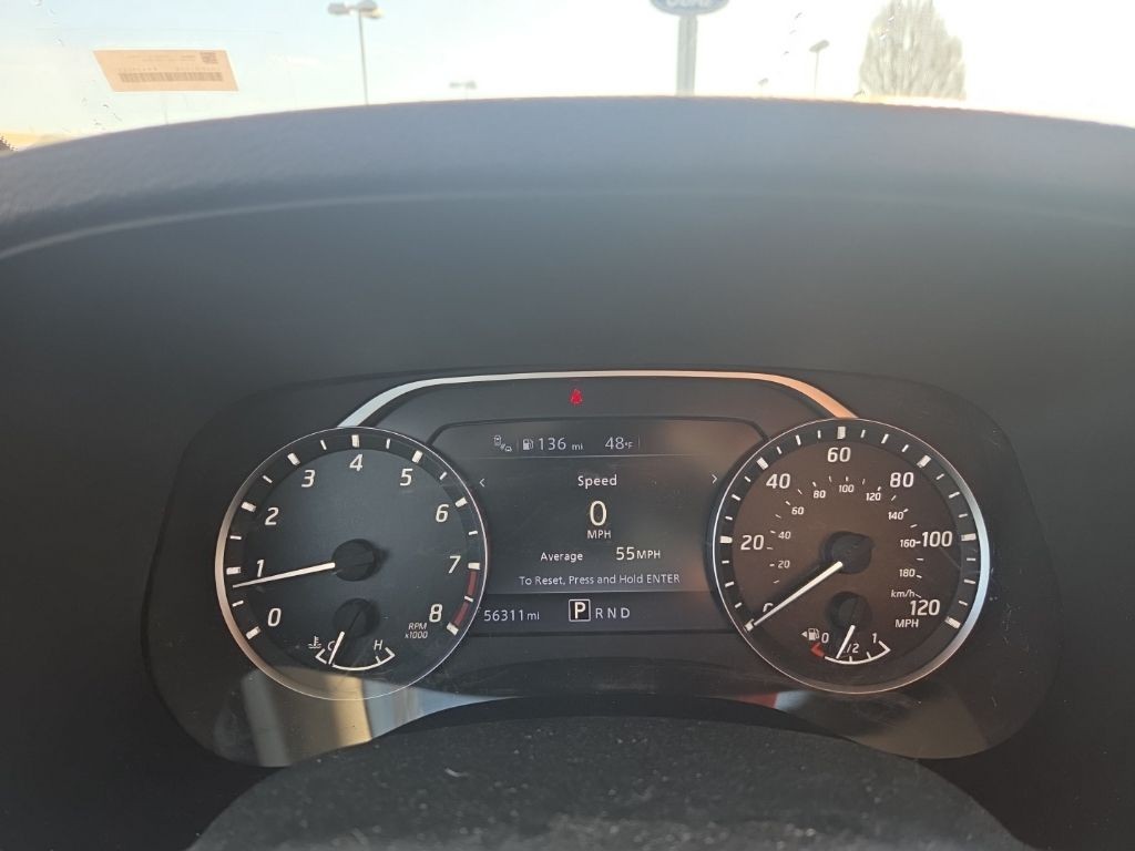 Nissan Frontier Vehicle Full-screen Gallery Image 10