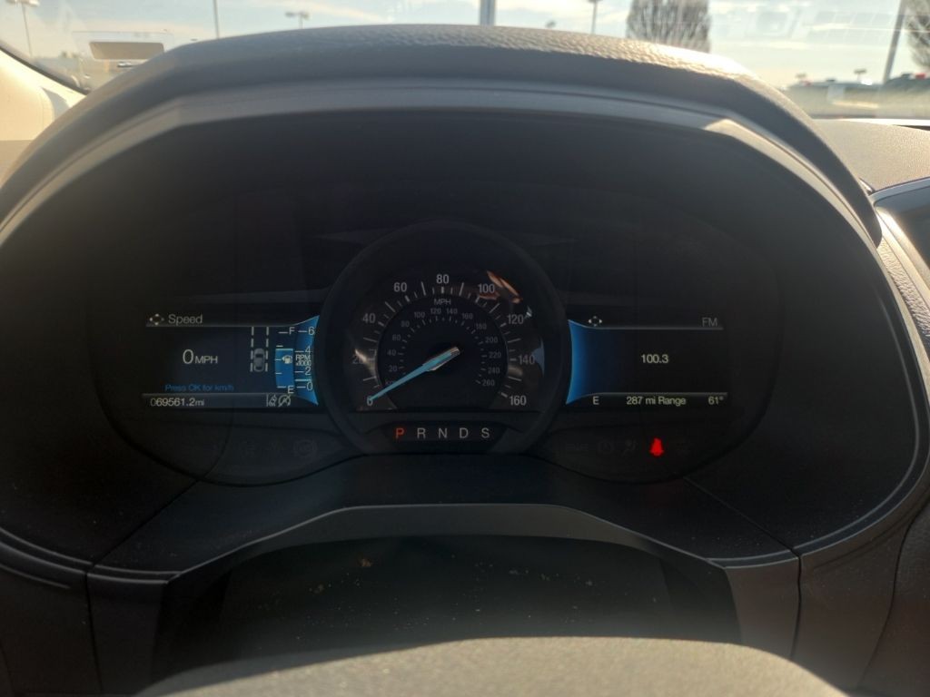 Ford Edge Vehicle Full-screen Gallery Image 12