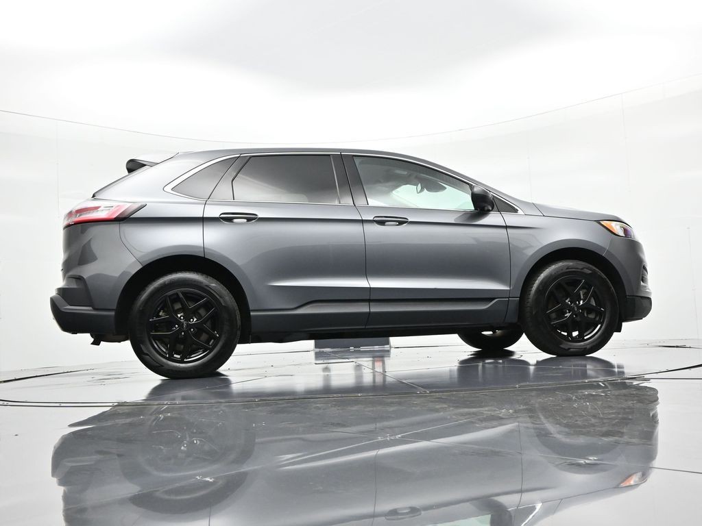 Ford Edge Vehicle Full-screen Gallery Image 33