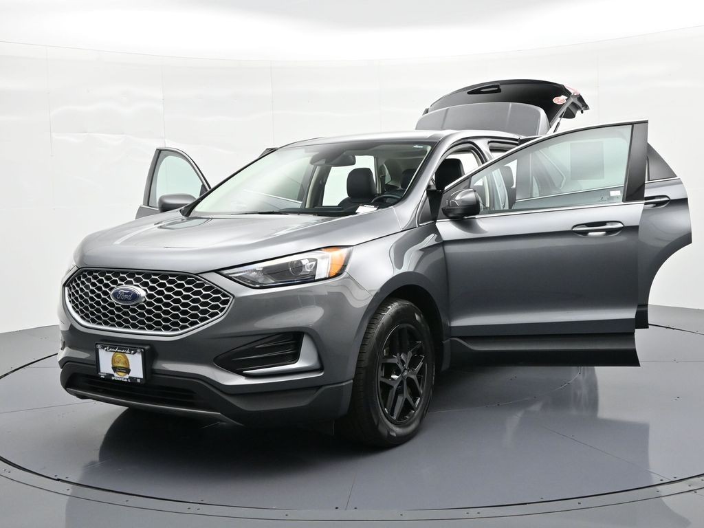 Ford Edge Vehicle Full-screen Gallery Image 36
