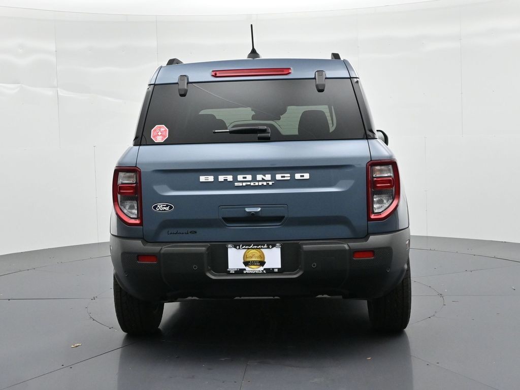 Ford Bronco Sport Vehicle Full-screen Gallery Image 7