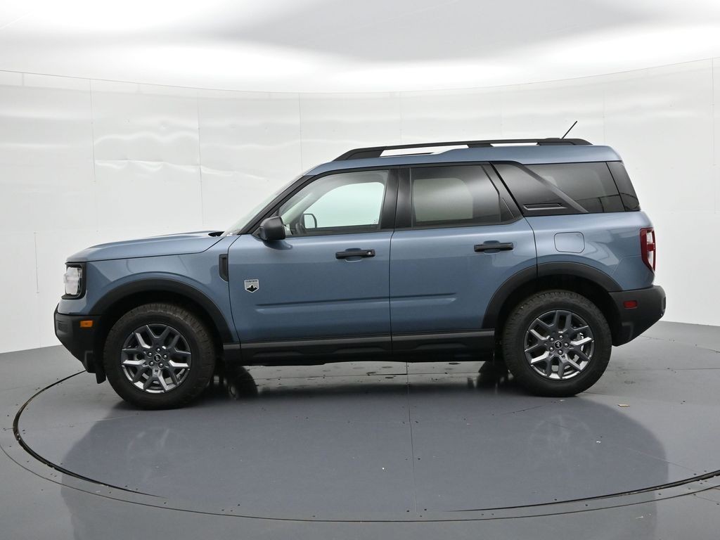 Ford Bronco Sport Vehicle Full-screen Gallery Image 9