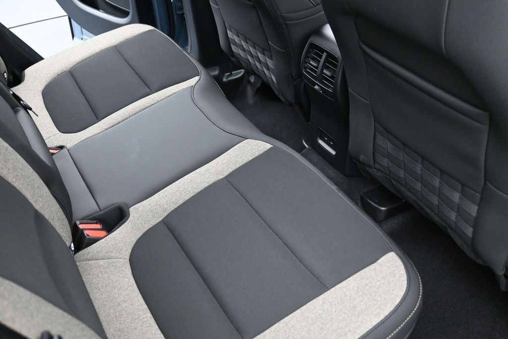Ford Bronco Sport Vehicle Full-screen Gallery Image 10