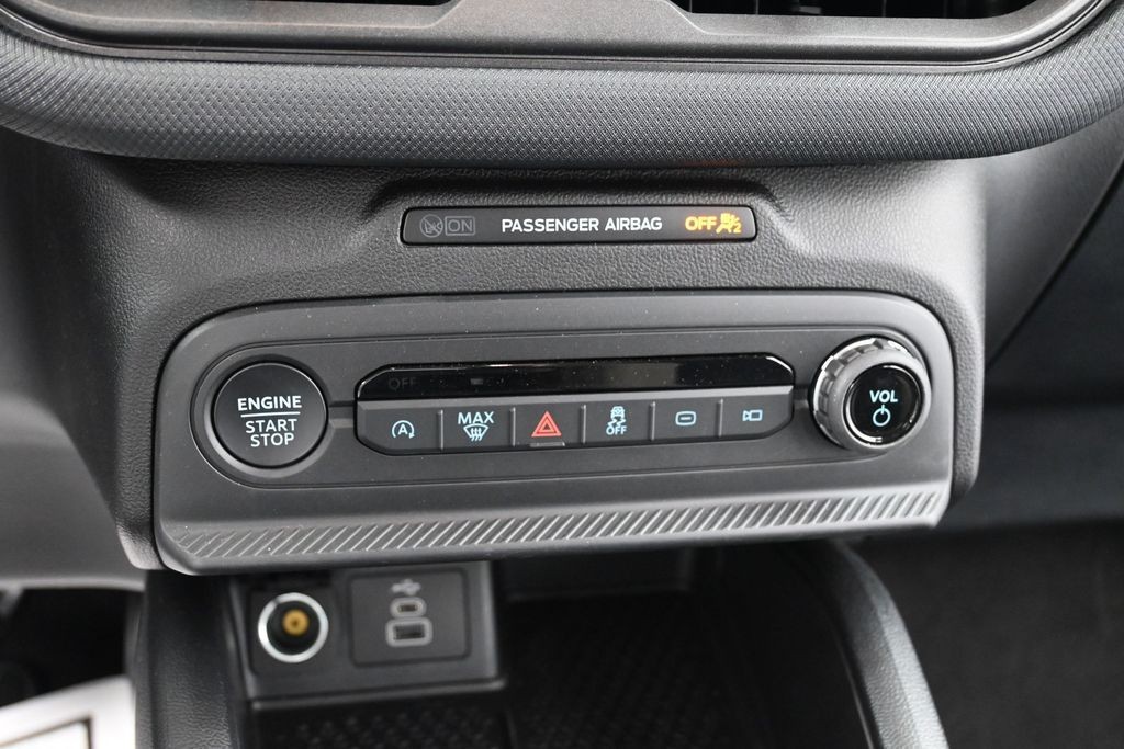 Ford Bronco Sport Vehicle Full-screen Gallery Image 12