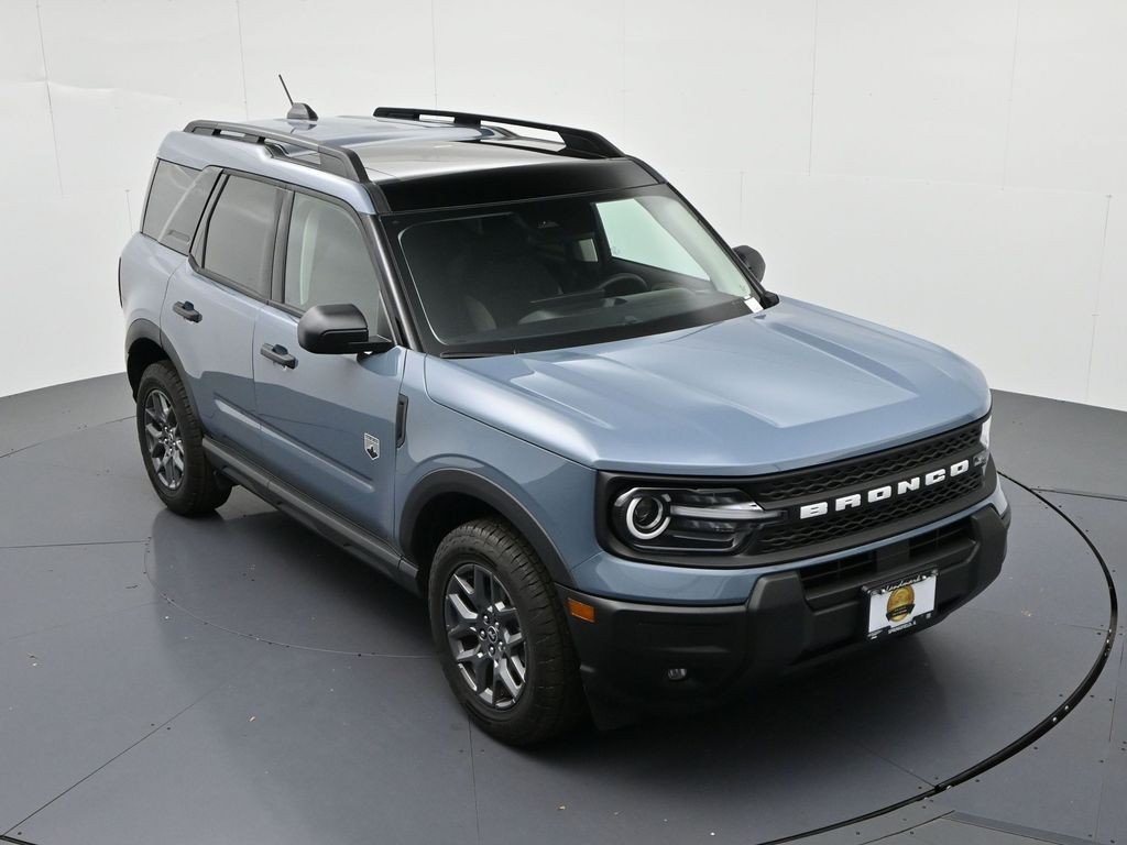 Ford Bronco Sport Vehicle Full-screen Gallery Image 16