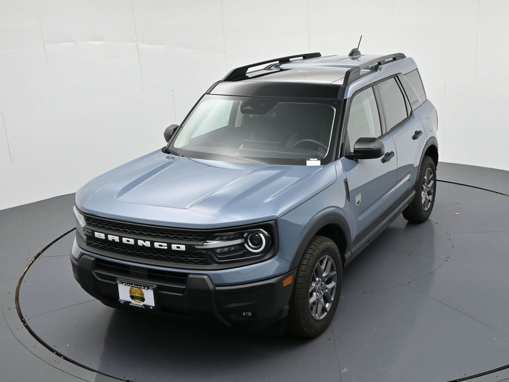 Ford Bronco Sport Vehicle Full-screen Gallery Image 18