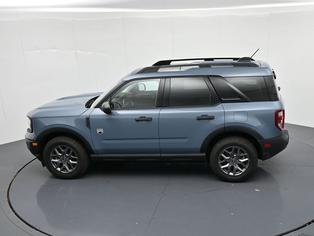 Ford Bronco Sport Vehicle Full-screen Gallery Image 19