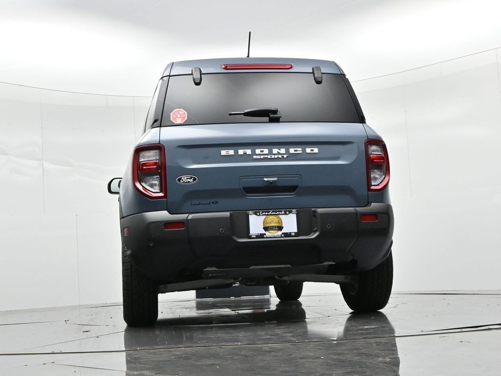 Ford Bronco Sport Vehicle Full-screen Gallery Image 21