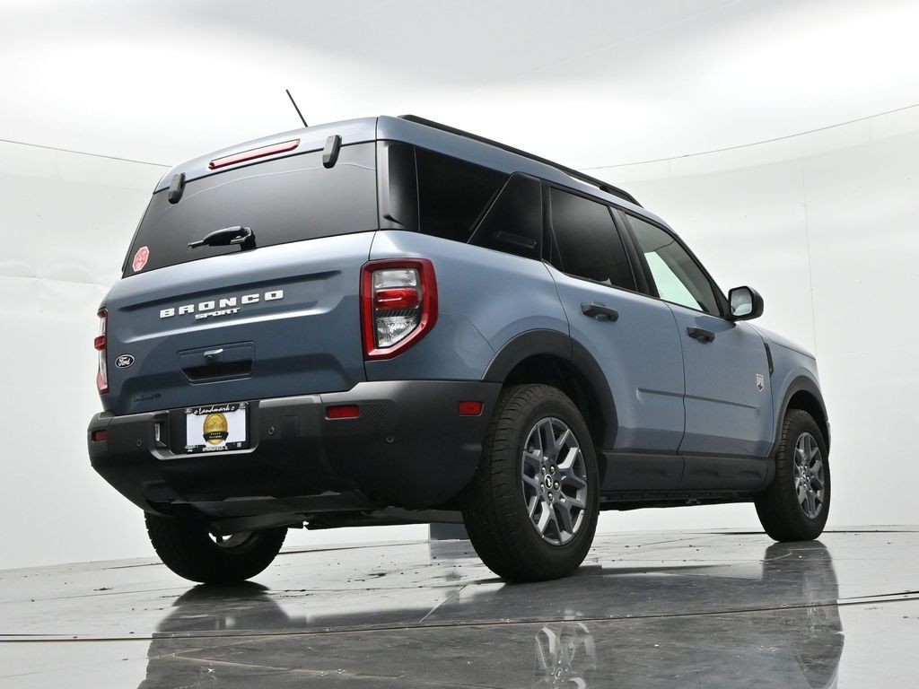Ford Bronco Sport Vehicle Full-screen Gallery Image 22
