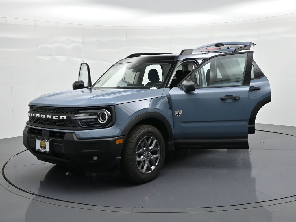 Ford Bronco Sport Vehicle Full-screen Gallery Image 26