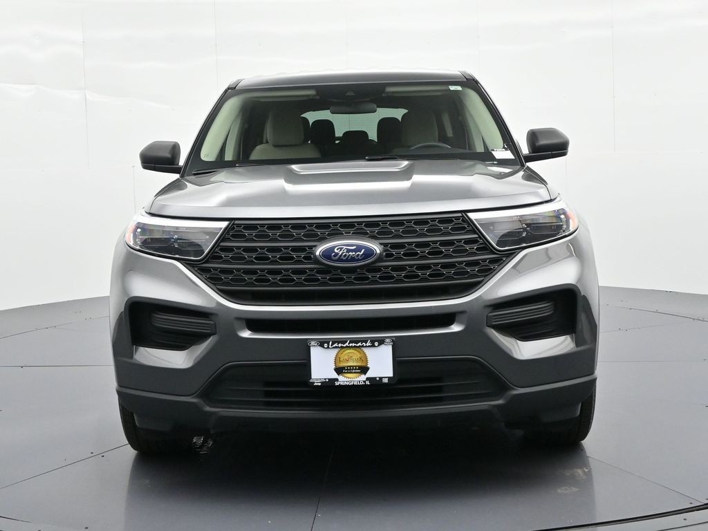 Ford Explorer Vehicle Full-screen Gallery Image 03