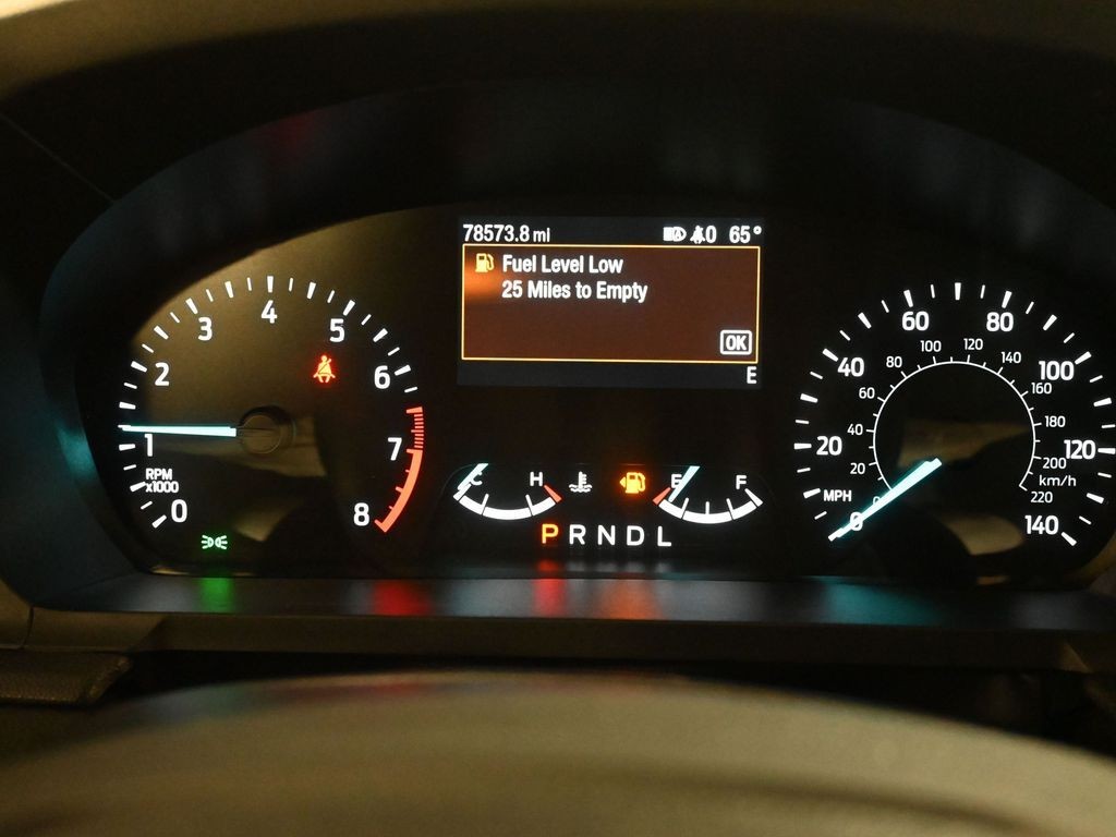 Ford Explorer Vehicle Full-screen Gallery Image 10