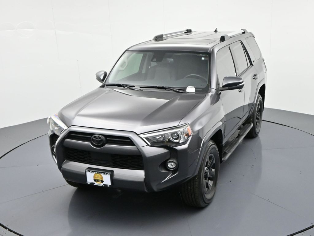 Toyota 4Runner Vehicle Full-screen Gallery Image 31